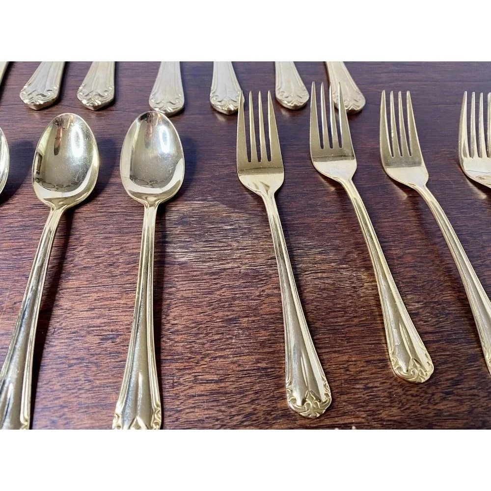 Hamptons Silversmiths 199 Gold‎ Tone Flatware Lot Of 40 Spoons Forks Knives
